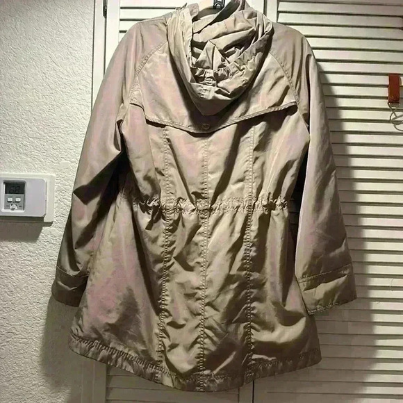 Michal Korse rain jacket - Picture 4 of 5